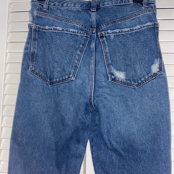 Boot cut denim jeans. Distressed. Size 00 - Picture 4 of 5